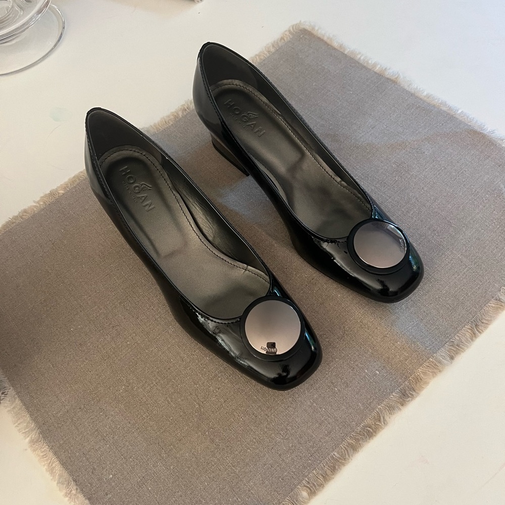Hogan Heels